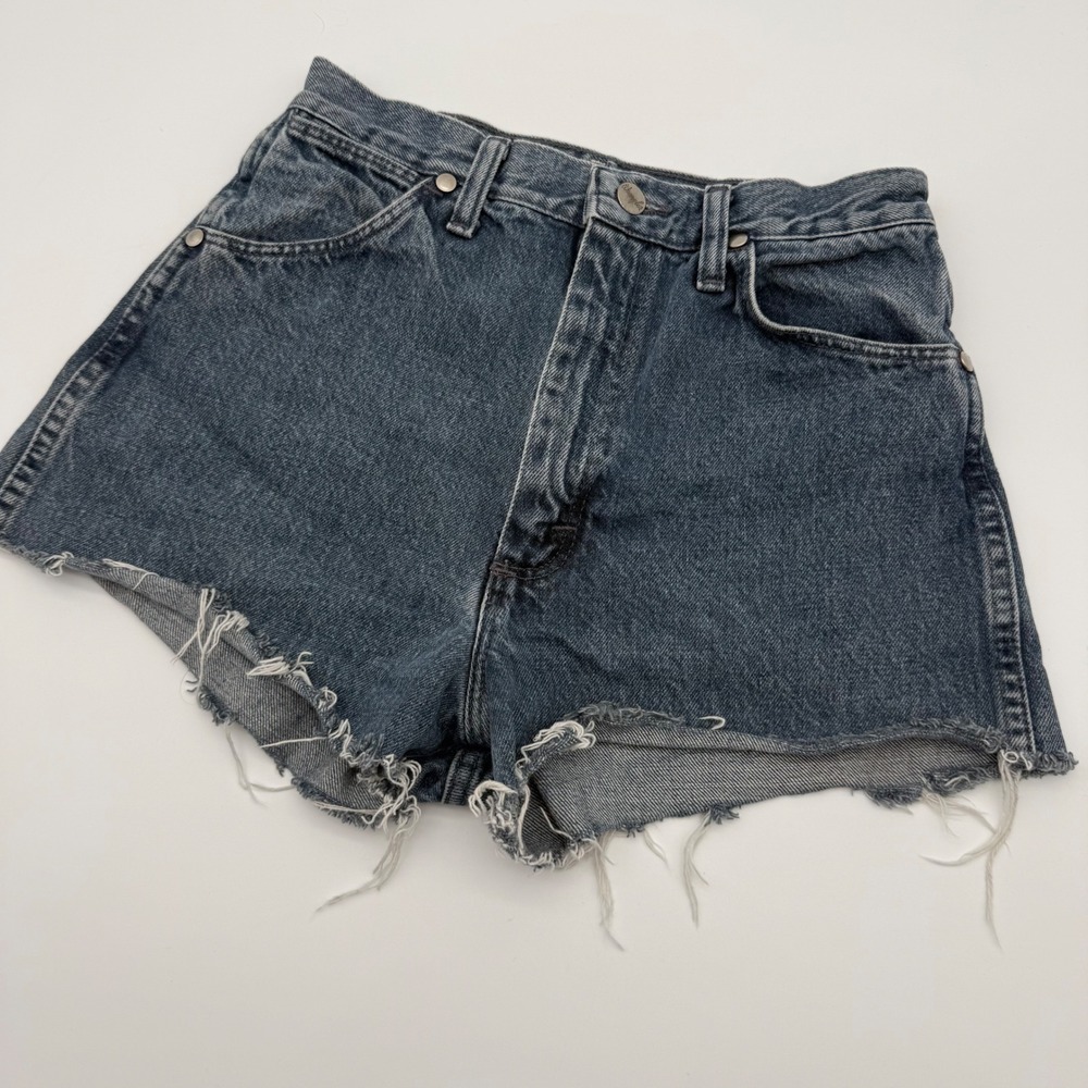Wrangler Women's High Rise Denim Cutoff Shorts Raw Hem Western Y2K 26" Waist